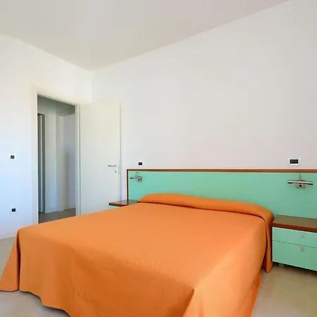 Beachside For Four Guests Линьяно-Саббьядоро